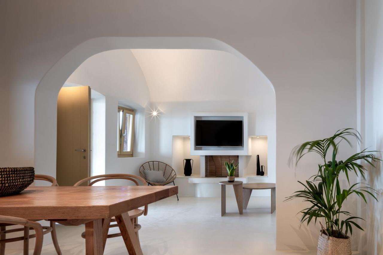 Colombos Beachfront Foinikiá 外观 照片