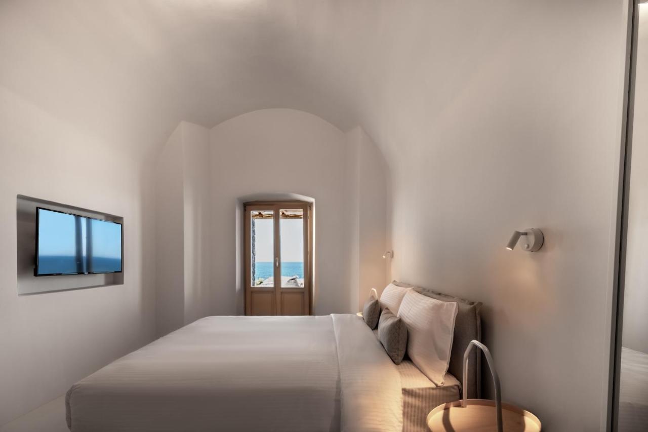 Colombos Beachfront Foinikiá 外观 照片
