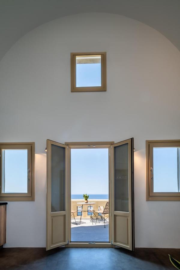 Colombos Beachfront Foinikiá 外观 照片